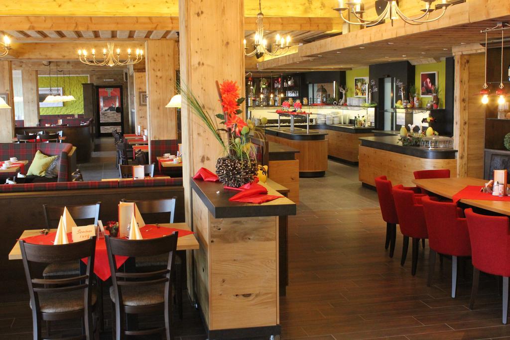Hotel Lohninger-Schober Sankt Georgen im Attergau Ngoại thất bức ảnh